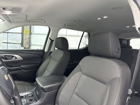 Used 2020 Chevrolet Traverse LS image 10