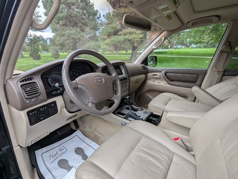 Used 2005 Toyota Land Cruiser image 11