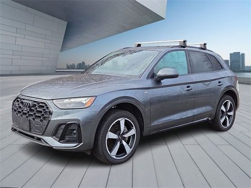 Certified 2023 Audi Q5 2.0T Premium Plus w/ Premium Plus Package image 3