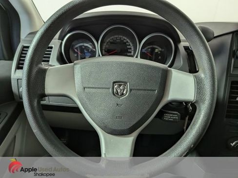 Used 2009 Dodge Grand Caravan SE FWD image 18