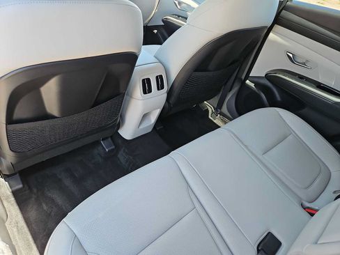 Used 2025 Hyundai Tucson Limited AWD/4WD image 18