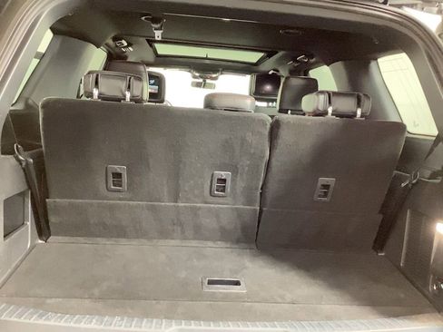 Used 2022 Ford Expedition Limited image 38