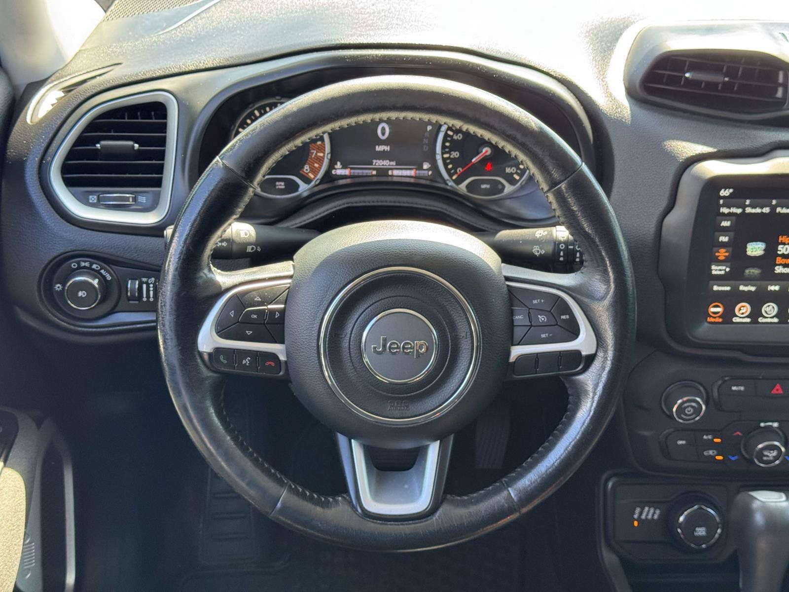 Used 2020 Jeep Renegade Latitude w/ UConnect 8.4 Nav Group AWD/4WD image 10