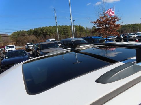 Used 2021 Jeep Grand Cherokee Limited w/ Luxury Group II image 10