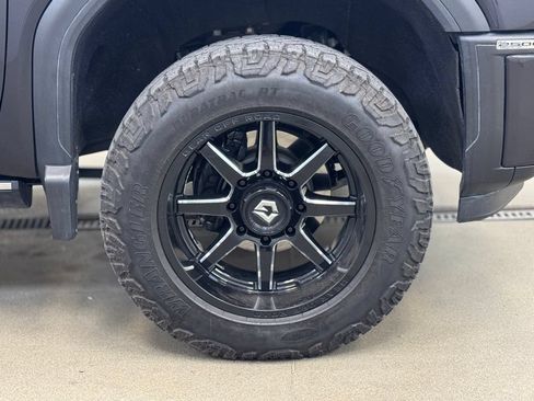 Used 2024 GMC Sierra 2500 Denali Ultimate AWD/4WD image 4