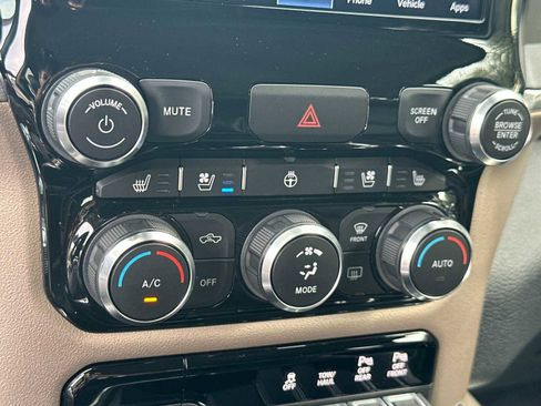 Used 2022 RAM 1500 Laramie image 24