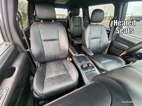 Used 2020 Dodge Grand Caravan GT image 4