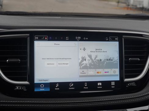 New 2026 Chrysler Pacifica Select image 60