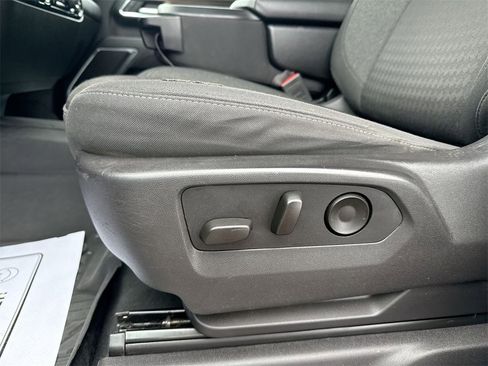 Used 2024 Chevrolet Silverado 2500 LT image 12