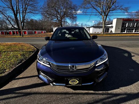 Used 2016 Honda Accord EX-L image 2