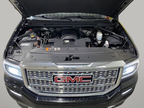 Used 2018 GMC Sierra 1500 Denali AWD/4WD image 22