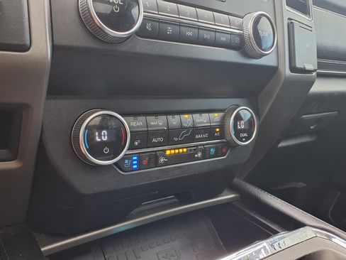 Used 2020 Ford Expedition XLT w/ Equipment Group 202A RWD image 25