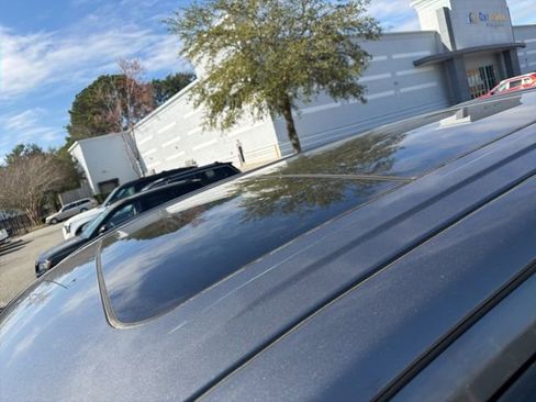 Used 2021 Nissan Titan PRO-4X w/ Pro-4x Convenience Package image 34