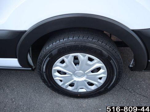 Used 2023 Ford Transit 350 XLT image 7