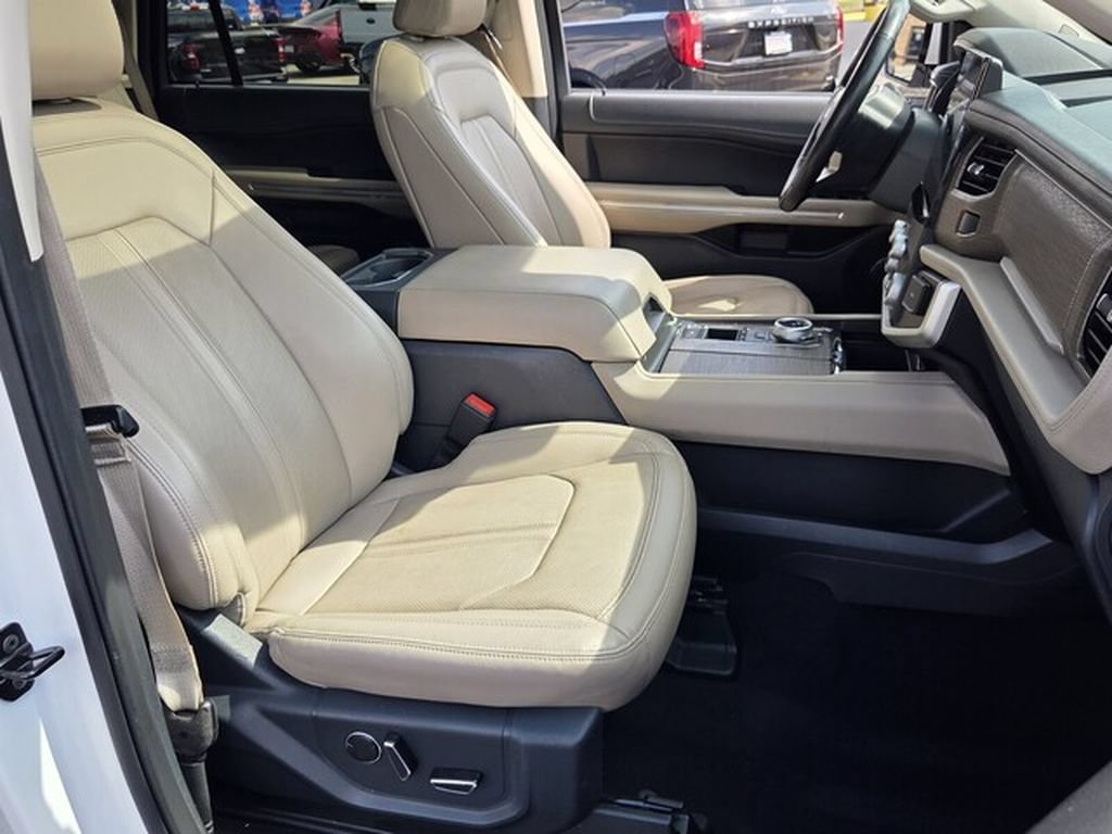 Used 2024 Ford Expedition Limited RWD image 15