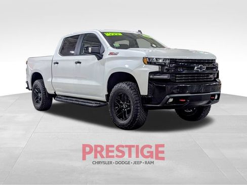 Used 2021 Chevrolet Silverado 1500 LT Trail Boss w/ Convenience Package II image 5