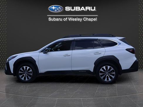 Used 2023 Subaru Outback Limited AWD/4WD image 4