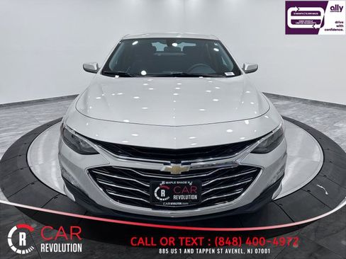 Used 2022 Chevrolet Malibu LT image 2