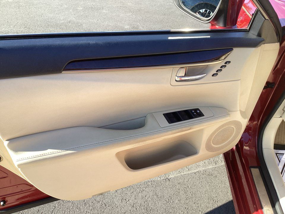 Used 2014 Lexus ES 350 w/ Luxury Package FWD image 36