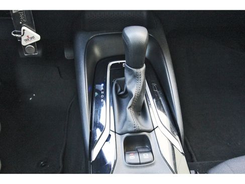 Used 2020 Toyota Corolla LE FWD image 27