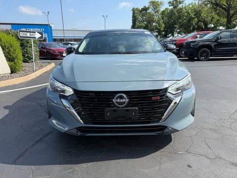 Used 2024 Nissan Sentra SR w/ SR Premium Package FWD image 10