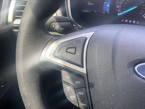 Used 2020 Ford Fusion SE FWD image 23