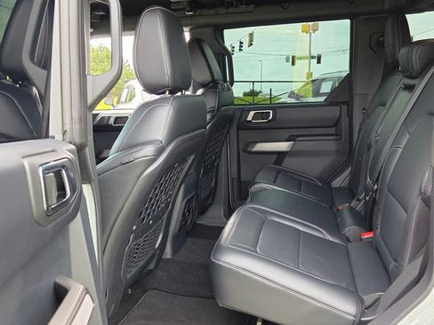 Used 2021 Ford Bronco First Edition AWD/4WD image 7
