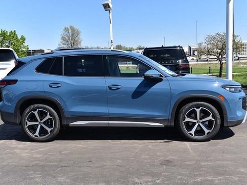 New 2026 Volkswagen Tiguan SE image 5