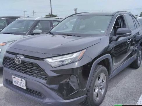 Used 2024 Toyota RAV4 XLE FWD image 14