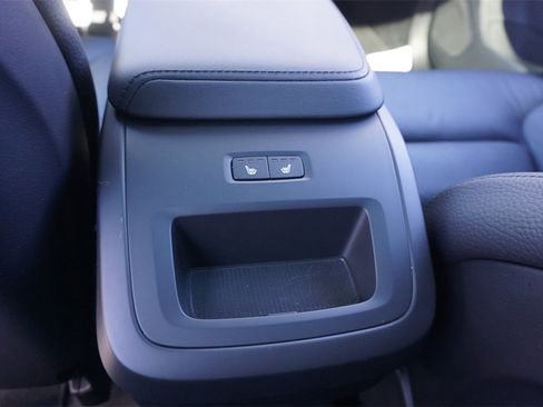 Used 2024 Volvo XC60 B5 Plus w/ Protection Package Premier image 15