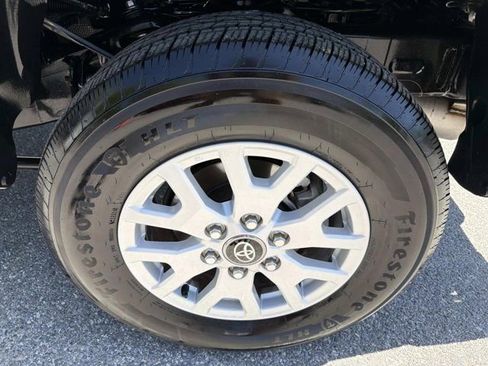 Certified 2025 Toyota Tacoma SR5 w/ SR5 Upgrade Package image 30