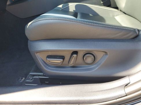 Used 2025 Toyota Camry SE image 14