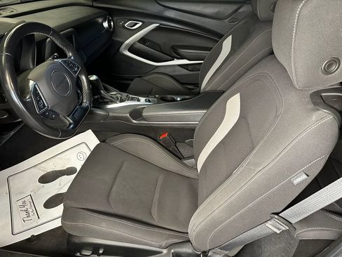 Used 2023 Chevrolet Camaro LT RWD image 20