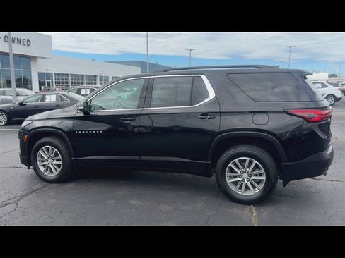 Certified 2023 Chevrolet Traverse LT FWD image 6