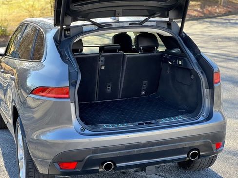 Used 2017 Jaguar F-PACE R-Sport image 43