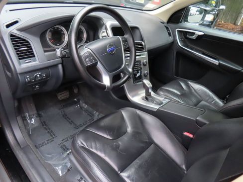 Used 2013 Volvo XC60 T6 AWD/4WD image 5