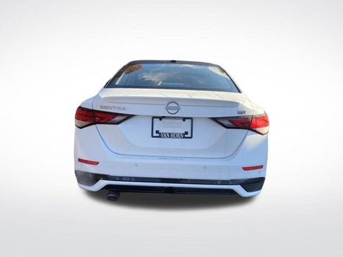 New 2025 Nissan Sentra SR image 12