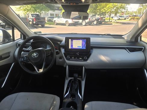 Used 2023 Toyota Corolla Cross LE w/ Moonroof Package AWD/4WD image 14