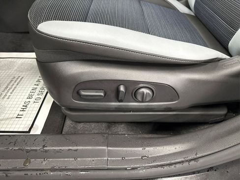 Used 2025 Buick Envista Preferred w/ Convenience I Package image 36