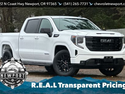 New 2026 GMC Sierra 1500 Elevation w/ LPO, Elevation Black Package