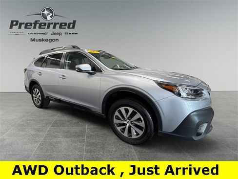 Used 2022 Subaru Outback Premium image 11