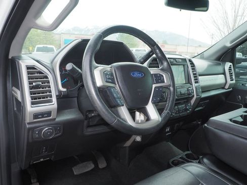 Used 2017 Ford F350 Lariat w/ Chrome Package image 12