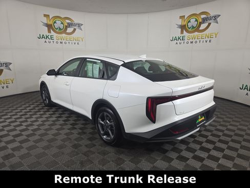 Used 2026 Kia K4 FWD image 6