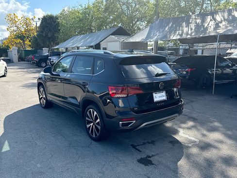 Used 2022 Volkswagen Taos SE image 5