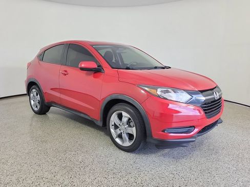 Used 2017 Honda HR-V LX image 4