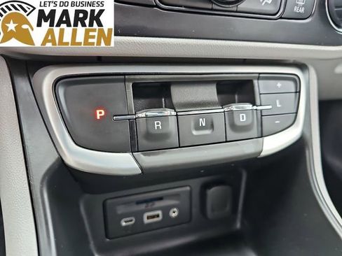 Used 2022 GMC Terrain SLT FWD image 15