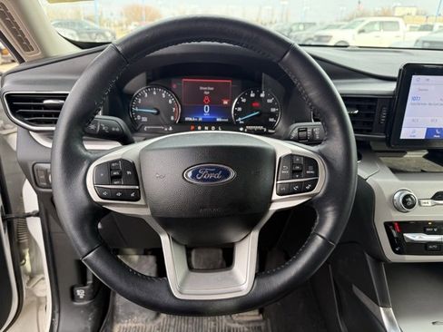 Used 2023 Ford Explorer XLT w/ Equipment Group 202A image 14