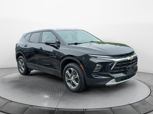 Used 2023 Chevrolet Blazer LT AWD/4WD image 7