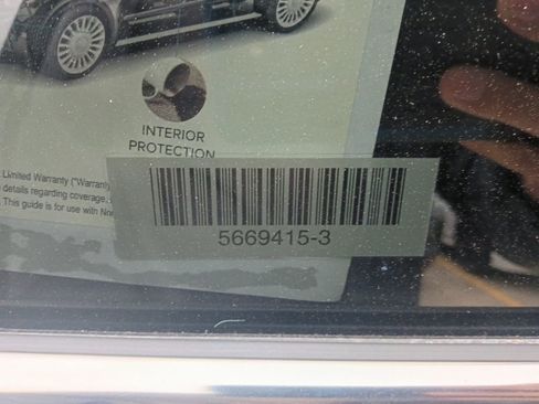 Used 2025 Volkswagen Taos SE AWD/4WD image 9