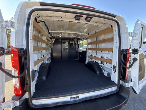 Used 2024 Ford Transit 250 Low Roof w/ Exterior Upgrade Package image 12